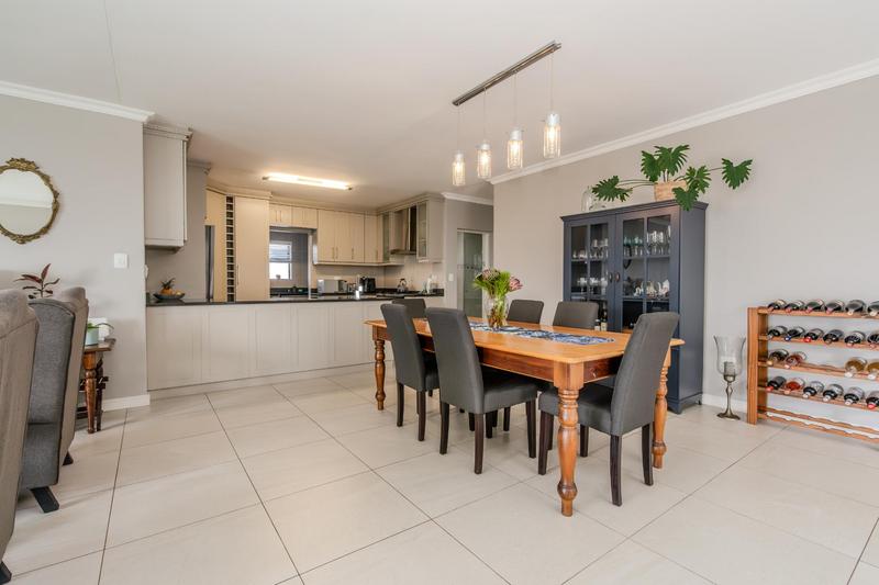 4 Bedroom Property for Sale in Calypso Beach Western Cape